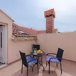 Apartment Mirna